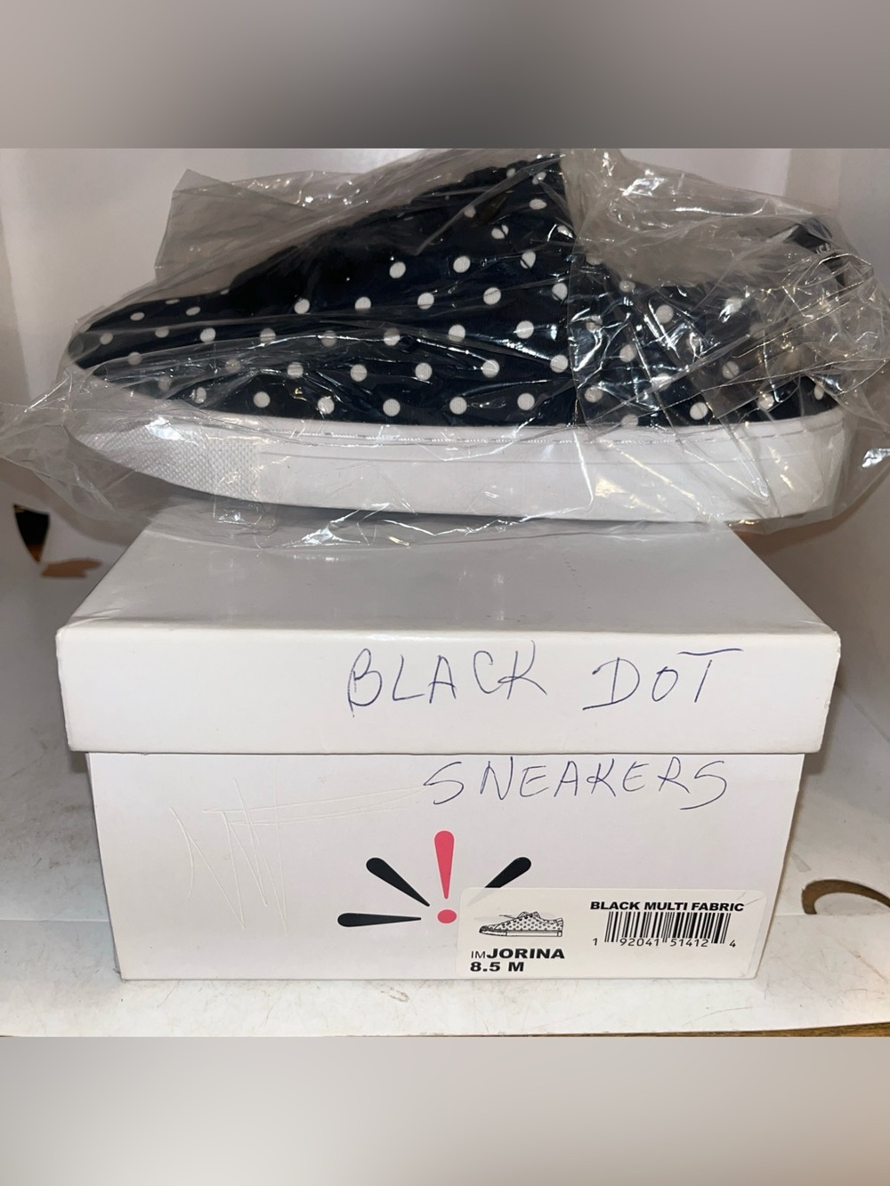 Isaac Mizrahi Shoes Women’s Sz 8.5 Jorina Sneakers Black & White Polka Dot Shoes